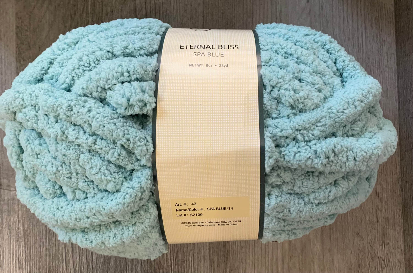 Handmade Chenille Blanket – Ultra Soft & Cozy - Wellness Lounge
