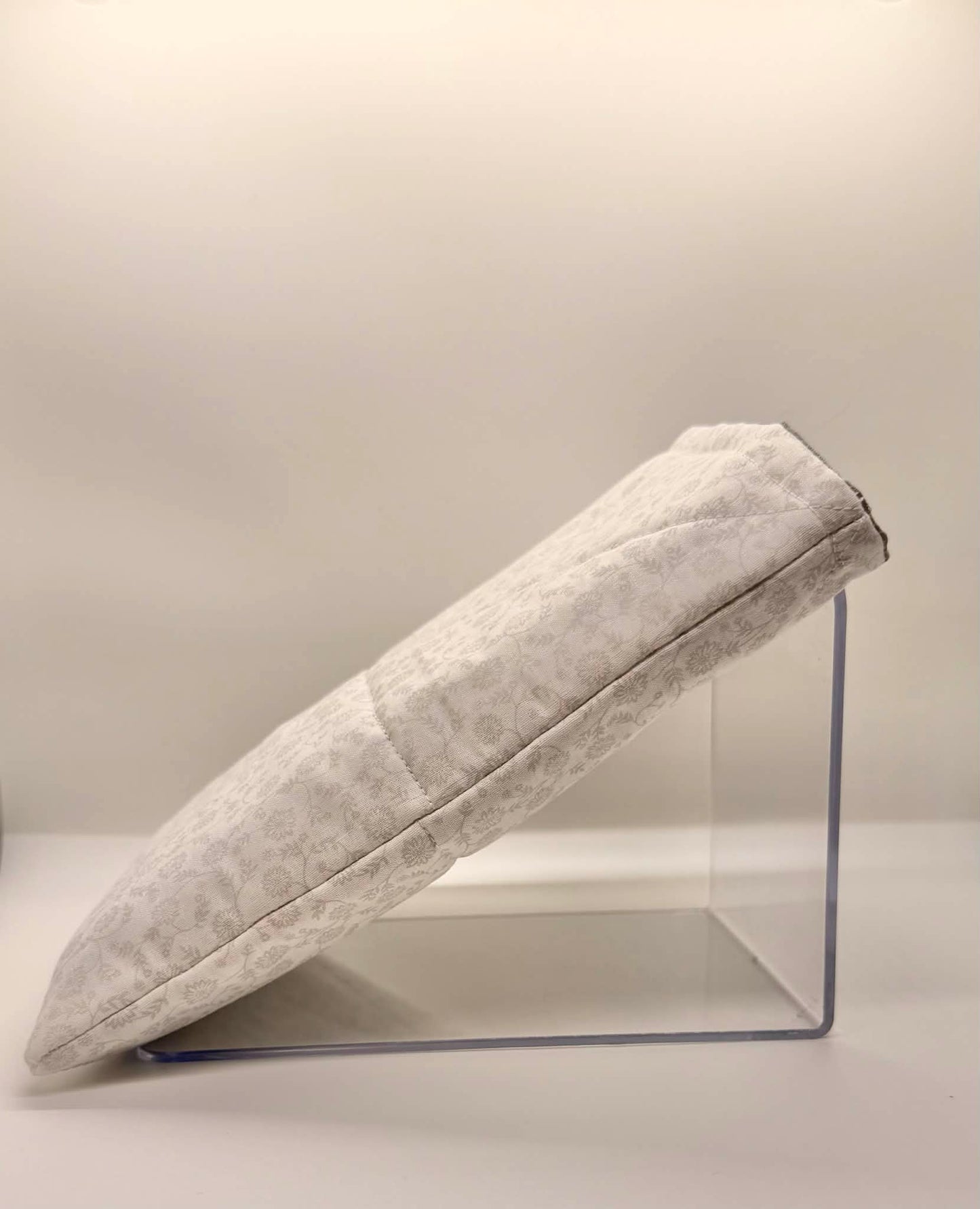 Book Sleeve ~ Quiet Floral