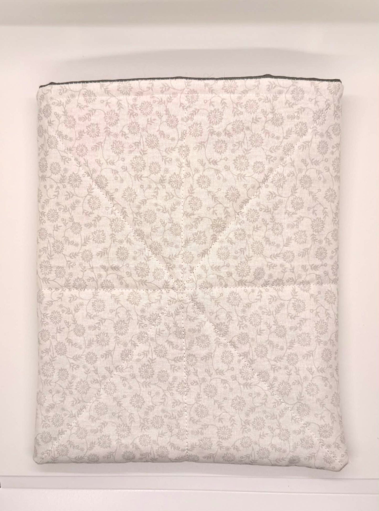 Book Sleeve ~ Quiet Floral