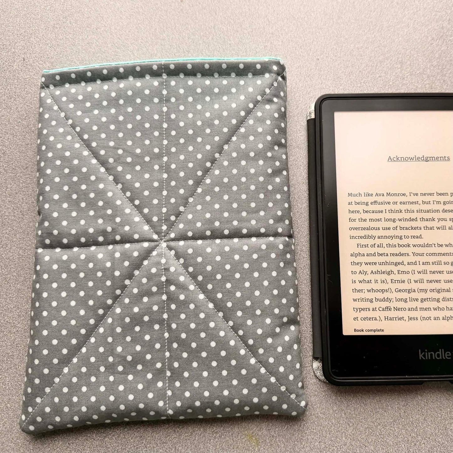 Kindle Sleeve ~ Gray Polka Dot