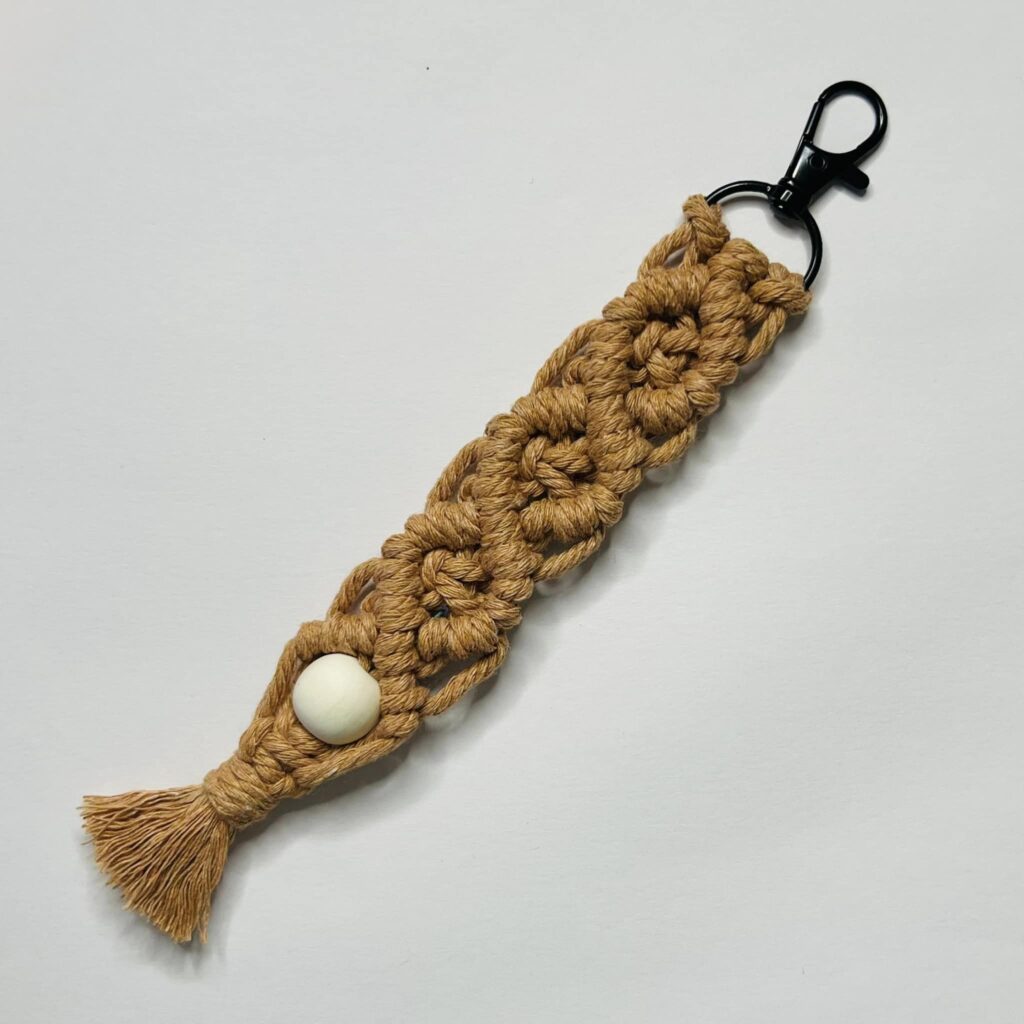 macrame keychain wave terra cotta